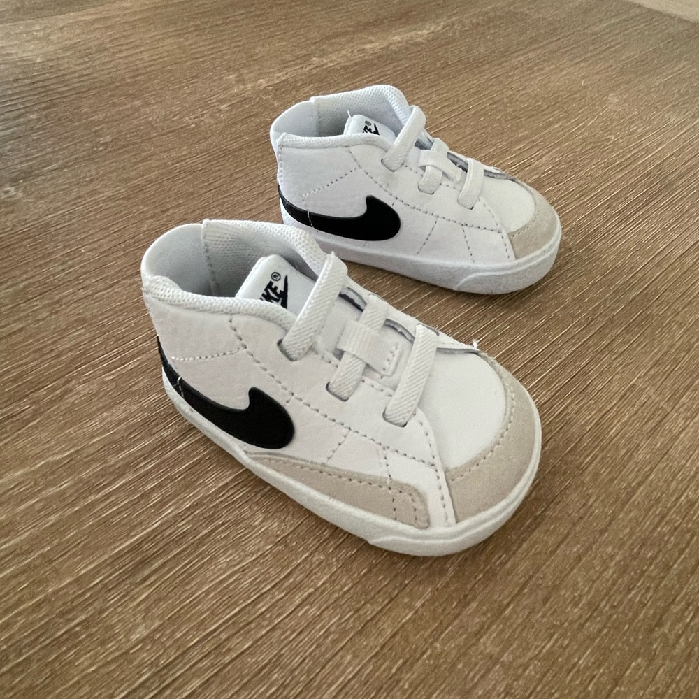 Baby Nike crib shoes size 2